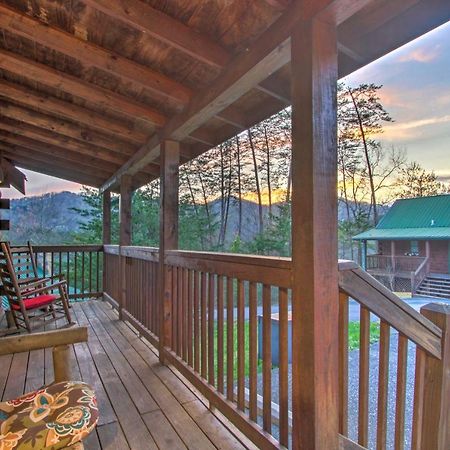 Pigeon Forge Cabin With Hot Tub And Mountain Views! Exterior photo